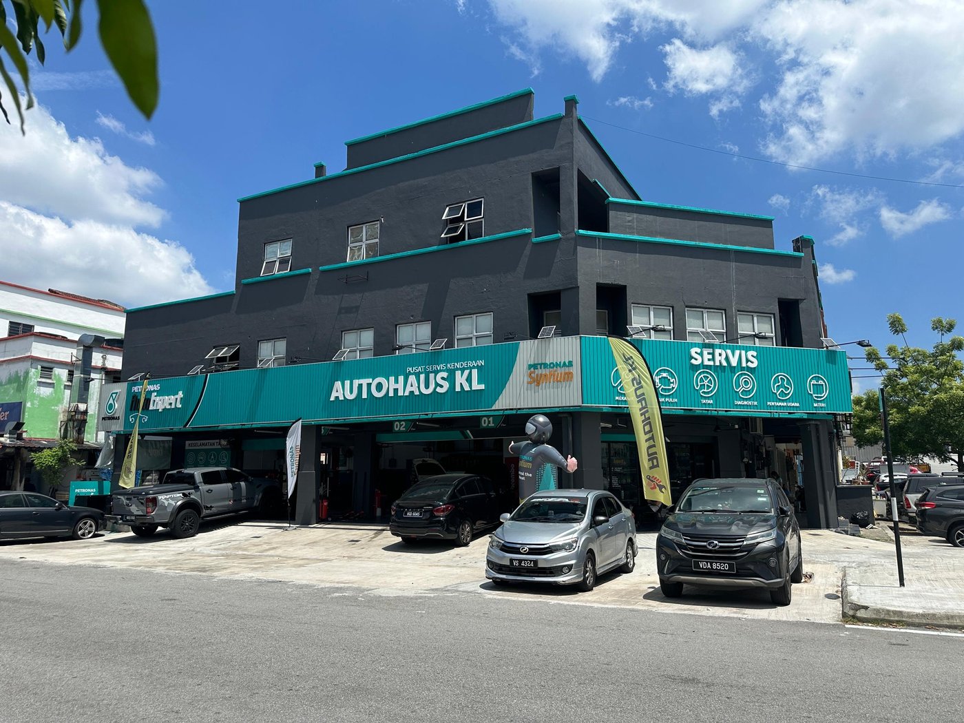 Cawangan Autohaus PETRONAS AutoExpert Puncak Jalil 2