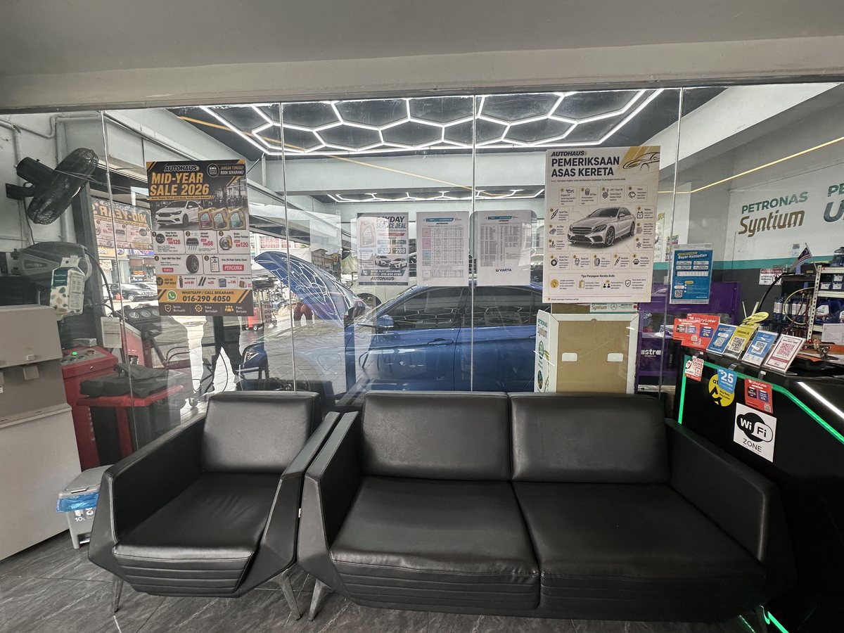 Galeri Autohaus – Puncak Jalil 2, PETRONAS AutoExpert