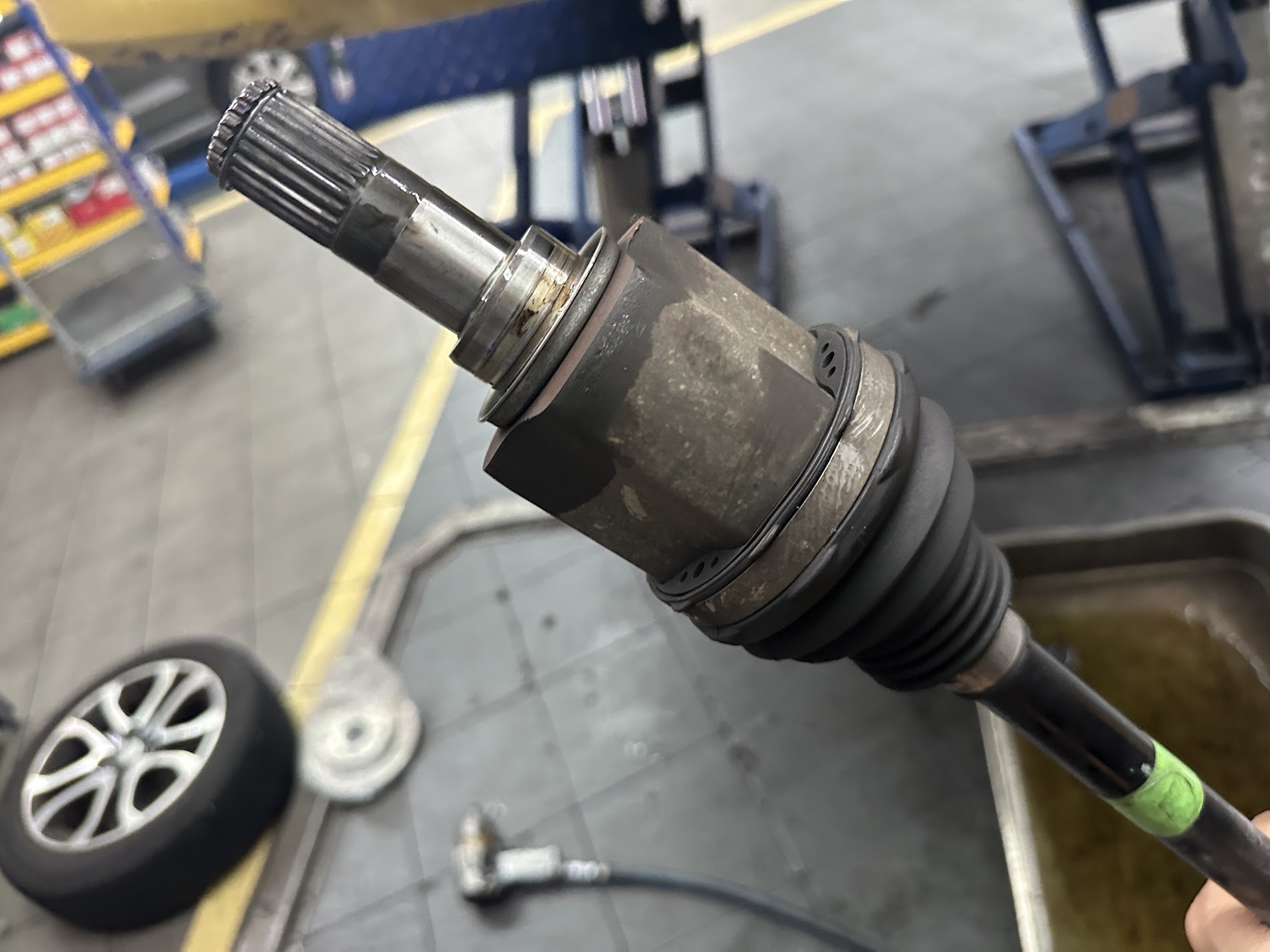 Galeri Autohaus – Shah Alam Seksyen 15, PETRONAS AutoExpert