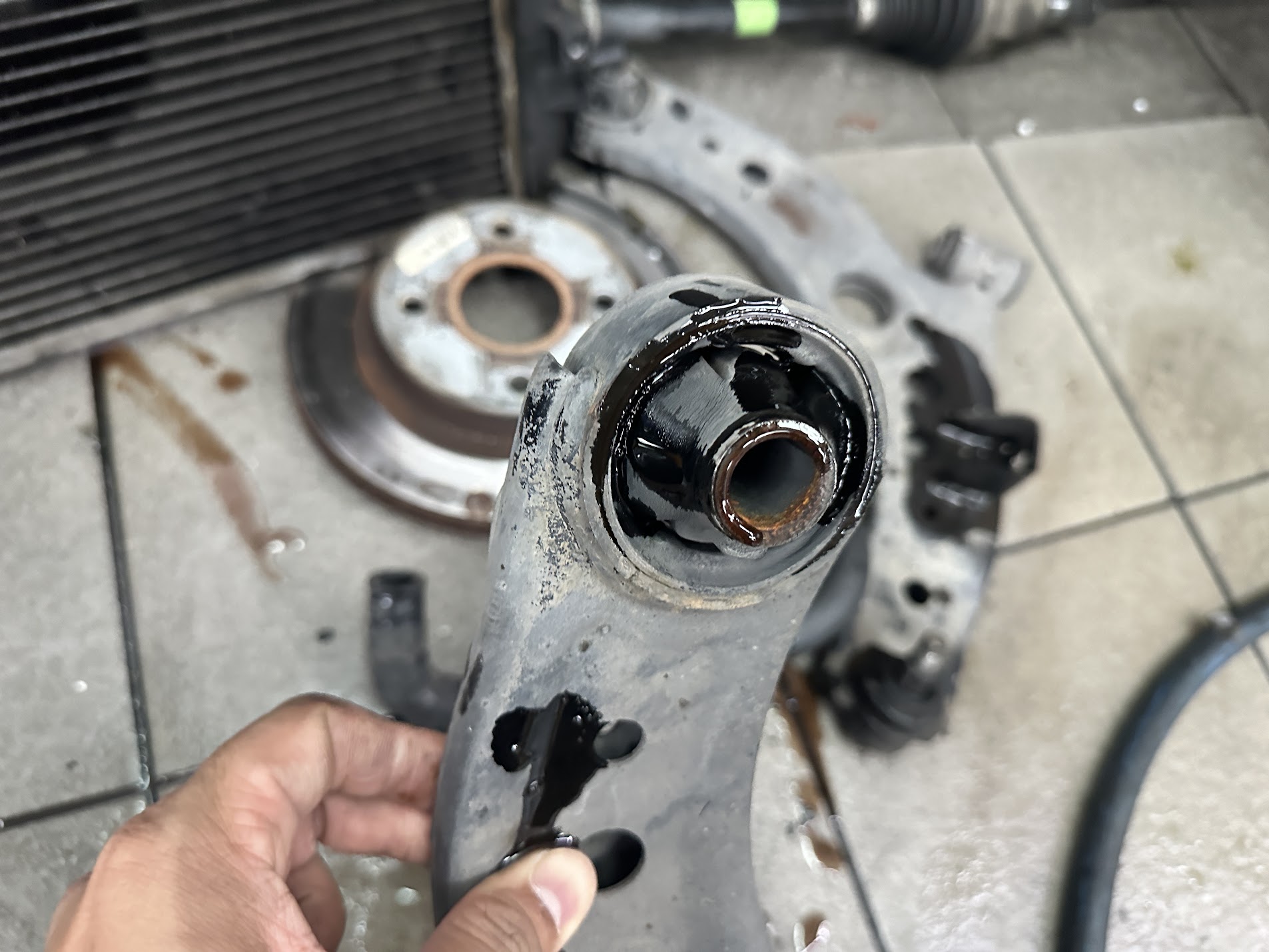 Galeri Autohaus – Shah Alam Seksyen 15, PETRONAS AutoExpert